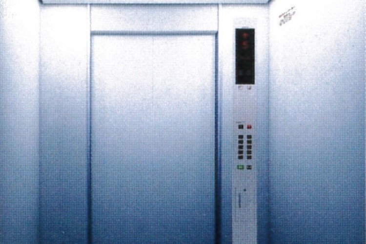 エレベーター｜M.M.TOWERS FORESIS
